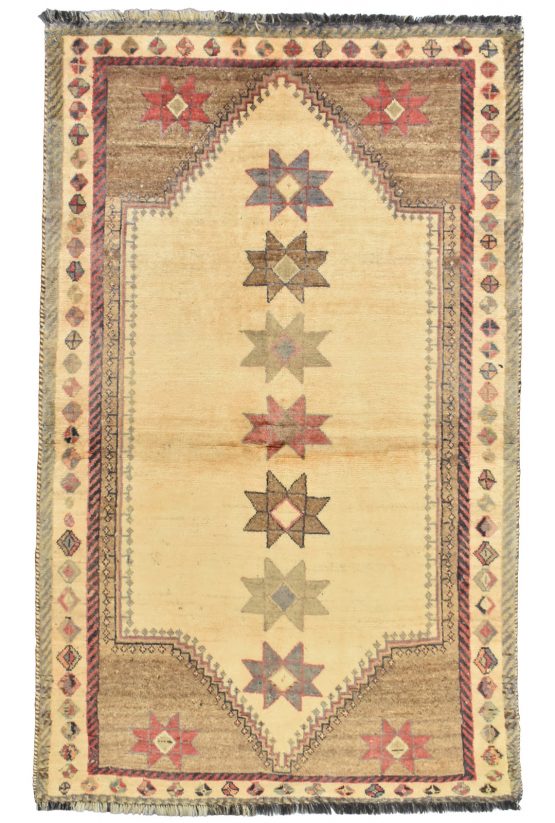 Qashqai Rug 4'3'' x 7' Ivory Wool Vintage Tribal Hand-Knotted Oriental Carpet