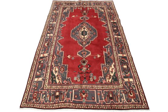 Bakhtiari Rug 6'7'' x 10'8'' Red Wool Vintage Tribal Hand-Knotted Carpet