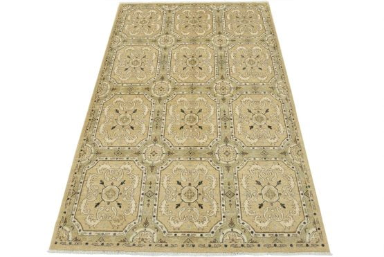 Ziegler Rug 6'1'' x 9'2'' Beige Wool Traditional Hand-Knotted Oriental Carpet