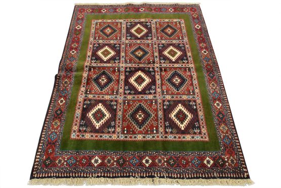 Yalameh Rug 5' x 6'5'' Green Wool Vintage Tribal Hand-Knotted Oriental Carpet