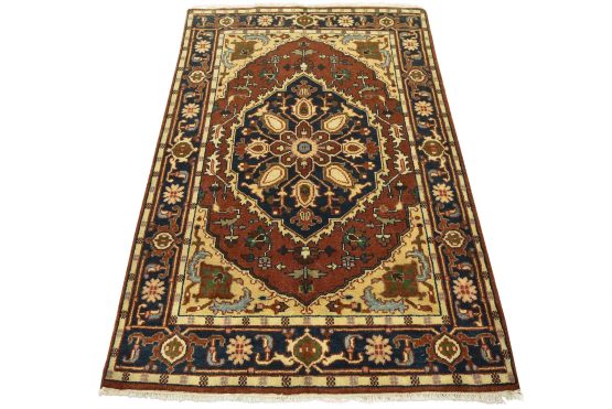 Heriz Rug 4'1'' x 6'3'' Red Wool Traditional Hand-Knotted Oriental Carpet