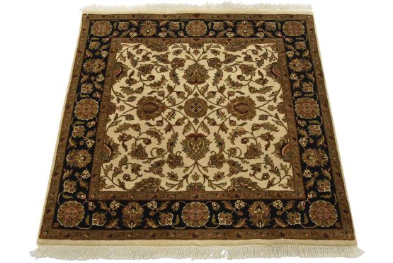 Agra Rug 4'1'' x 3'11'' Beige Wool Traditional Hand-Knotted Oriental Carpet