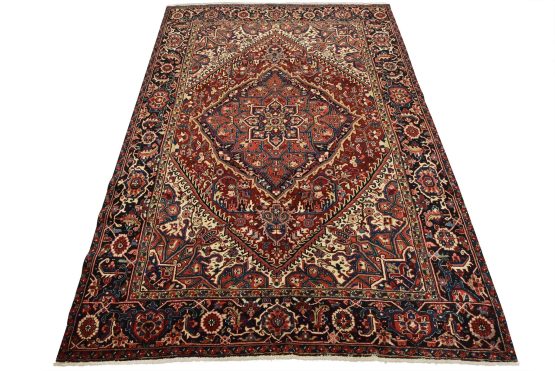 Heriz Rug 8' x 11'1'' Red Wool Vintage Traditional Hand-Knotted Oriental Carpet