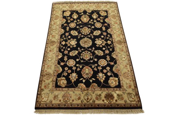 Agra Rug 4' x 6' Black Wool/Silk Traditional Hand-Knotted Oriental Carpet