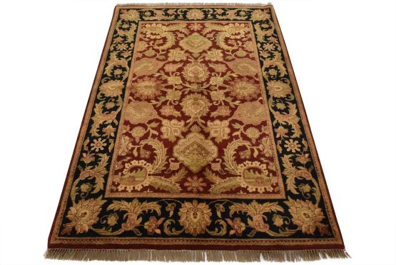 Agra Rug 5'1'' x 7' Red Wool Traditional Hand-Knotted Oriental Carpet