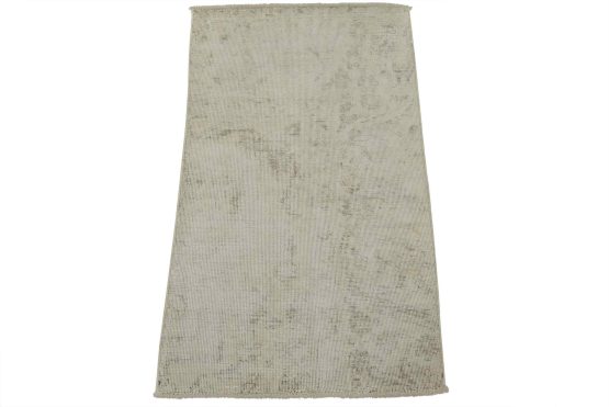 Tabriz Rug 2'1'' x 3'5'' Ivory Wool Distressed Hand-Knotted Oriental Carpet