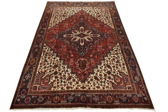 Heriz Rug 7'9'' x 10'9'' Red Wool Vintage Traditional Hand-Knotted Carpet