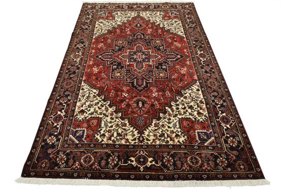 Heriz Rug 6'8'' x 9'2'' Red Wool Vintage Traditional Hand-Knotted Carpet