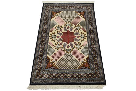 Kashmar Rug 3'3'' x 4'11'' Ivory Wool Vintage Traditional Hand-Knotted Carpet